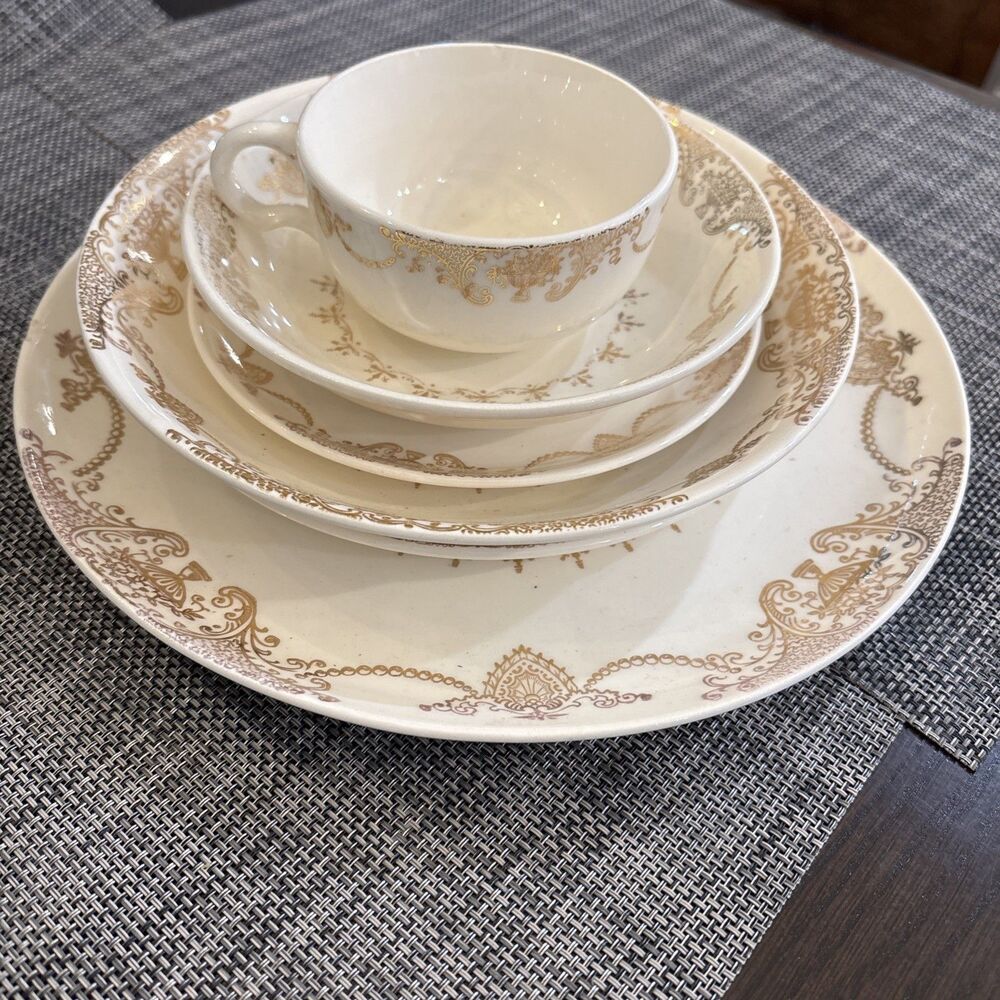 6 Pc Dish Setting Golden Beauty Set By Stetson With 22k Gold Trim Vintage. READ - Picture 2 of 16